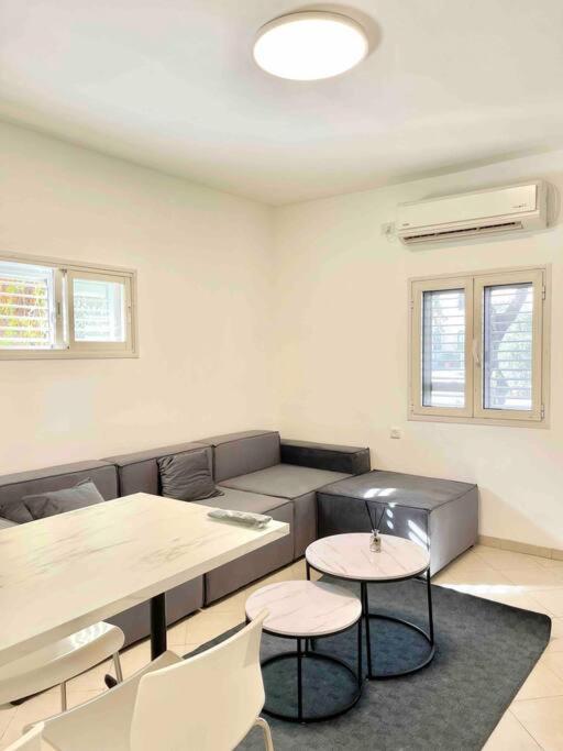 Rambam Beach Apartment Haifa Esterno foto